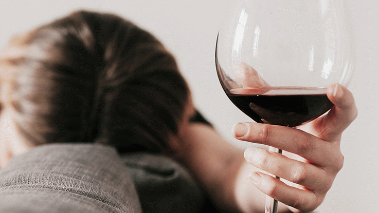 과음을 권장하는 음주문화가<BR>알코올 의존증을 부른다