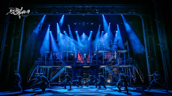 뮤지컬 <은밀하게 위대하게:THE LAST> 공연 사진(2)